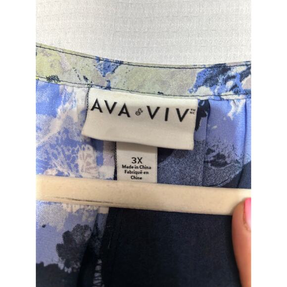 Ava & Viv Women's Thin Slippery Polyester Blouse Plus Size 3X - Picture 4 of 7